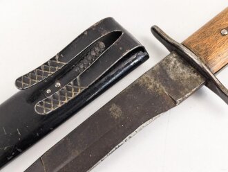 Kampfmesser / Stiefelmesser Luftwaffe. Beschliffen und gedunkelte Klinge , Scheide Originallack