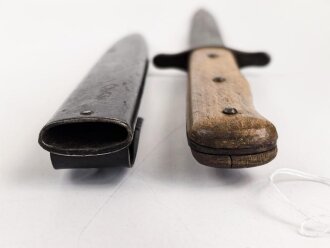Kampfmesser / Stiefelmesser Luftwaffe. Beschliffen und gedunkelte Klinge , Scheide Originallack