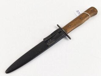 Kampfmesser / Stiefelmesser Luftwaffe. Beschliffen und gedunkelte Klinge , Scheide Originallack