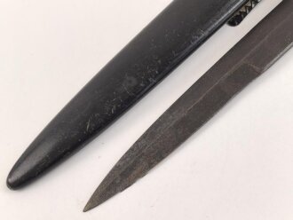 Kampfmesser / Stiefelmesser Luftwaffe. Beschliffen und gedunkelte Klinge , Scheide Originallack