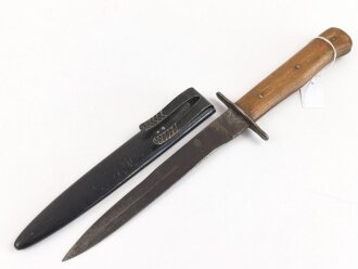 Kampfmesser / Stiefelmesser Luftwaffe. Beschliffen und gedunkelte Klinge , Scheide Originallack