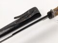 Kampfmesser / Stiefelmesser Luftwaffe. Leicht beschliffen und gedunkelte Klinge mit Hersteller ? " S", Scheide Originallack