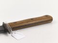Kampfmesser / Stiefelmesser Luftwaffe. Leicht beschliffen und gedunkelte Klinge mit Hersteller ? " S", Scheide Originallack
