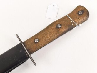 Kampfmesser / Stiefelmesser Luftwaffe. Leicht beschliffene Klinge mit Hersteller ? " W", Scheide Originallack
