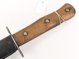 Kampfmesser / Stiefelmesser Luftwaffe. Leicht beschliffene Klinge mit Hersteller ? " W", Scheide Originallack