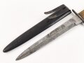 Kampfmesser / Stiefelmesser Luftwaffe. Leicht beschliffene Klinge mit Hersteller ? " W", Scheide Originallack