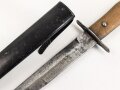 Kampfmesser / Stiefelmesser Luftwaffe. Leicht beschliffene Klinge mit Hersteller ? " W", Scheide Originallack