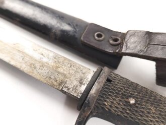 1.Weltkrieg,  Grabendolch für Offiziere, wuchtiges, aufpflanzbares Stück von Eickhorn Solingen, ungereinigt