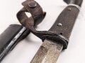 1.Weltkrieg,  Grabendolch für Offiziere, wuchtiges, aufpflanzbares Stück von Eickhorn Solingen, ungereinigt