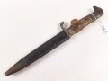 1.Weltkrieg, Grabendolch für Offiziere. Klinge beschliffen, Hirschhorngriffschalen, der Verschlussriemen neuzeitlich ersetzt. Ungereinigtes Stück. Hersteller WKC