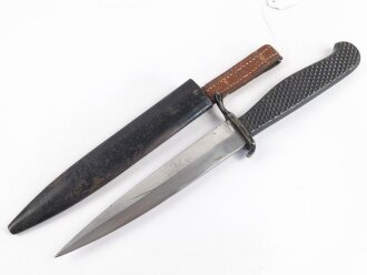 1.Weltkrieg  Grabendolch. Metallgriff, ordentliche Klinge, Originallack. Ungereinigtes Stück