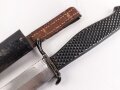 1.Weltkrieg  Grabendolch. Metallgriff, ordentliche Klinge, Originallack. Ungereinigtes Stück