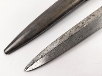 1.Weltkrieg  Grabendolch DEMAG Duisburg. Getragenes Stück mit resten der originalen Lackierung