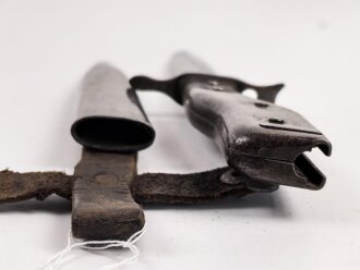 1.Weltkrieg  Grabendolch DEMAG Duisburg. Getragenes Stück mit resten der originalen Lackierung