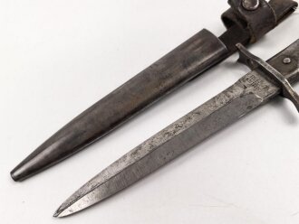 1.Weltkrieg  Grabendolch DEMAG Duisburg. Getragenes Stück mit resten der originalen Lackierung