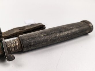 1.Weltkrieg  Grabendolch. Eigentumstück mit Holzgriffschalen . Die Klingenspitze ist abgebrochen