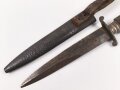 1.Weltkrieg  Grabendolch. Eigentumstück mit Holzgriffschalen . Die Klingenspitze ist abgebrochen