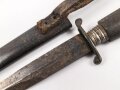 1.Weltkrieg  Grabendolch. Eigentumstück mit Holzgriffschalen . Die Klingenspitze ist abgebrochen