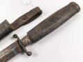 1.Weltkrieg  Grabendolch. Eigentumstück mit Holzgriffschalen . Die Klingenspitze ist abgebrochen