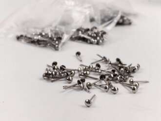 50 Stück Rundkopfsplinte silbern, Kopfdurchmesser je knapp über 6mm.  Sie erhalten eine Tüte mit 50 Stück aus neuzeitlicher Fertigung