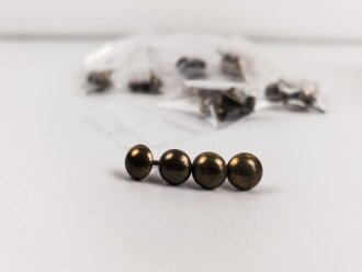 4 Stück Rundkopfsplinte Eisen vermessingt, Kopfdurchmesser je knapp 13mm.  Sie erhalten eine Tüte mit 4 Stück . Alter unbekannt