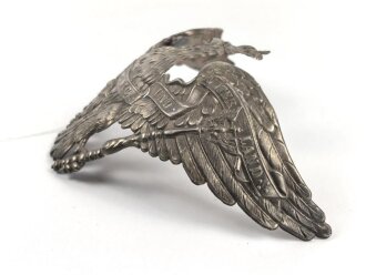 Preussen, Emblem für eine Pickelhaube für Mannschaften der Grenadier Regimenter, Befestigungsabstand etwa 80mm, dise neuzeitlich versetzt, unten zwei ursprünglich nicht zugehörige Löcher