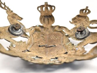 Württemberg, Emblem für eine Pickelhaube für einen Reserveoffizier. Buntmetall mit resten der Vergoldung. Befestigungsabstand etwa 69mm