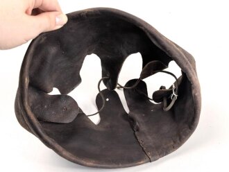 Kaiserreich, Innenfutter für einen Helm der Kürassiere oder Jäger zu Pferd. Umfang aussen gemessen etwa 59,5cm, meiner Meinung nach neuzeitliche Fertigung