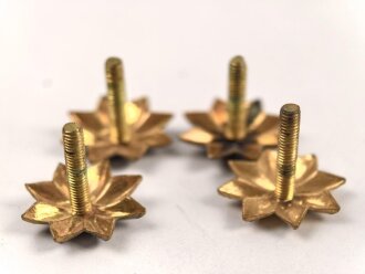 Kaiserreich, vier Sternschrauben für eine Pickelhaube. Jeweils 18/19mm, neuzeitliche Fertigung