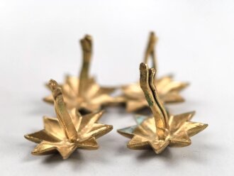 Kaiserreich, vier Sternsplinte für eine Pickelhaube. Jeweils 17mm, Alter unbekannt