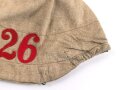 1.Weltkrieg, feldgrauer Überzug für einen Mannschaftshelm in Artillerie Regiment 26. Wendbar, mit Manöverband auf der anderen Seite