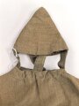 1.Weltkrieg, feldgrauer Überzug für einen Mannschaftshelm im Landwehr Infanterie Regiment 80. Grüne Nummer, so ab 1916 statt der roten Nummer getragen. Guter Gesamtzustand, mit Hersteller