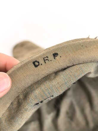 1.Weltkrieg, feldgrauer Überzug für eine Pickelhaube eines Angehörigen im bayrischen Feldartillerie Regiment 10. Ausführung ab 1916 mit grüner Nummer. Deutlich getragenes Stück