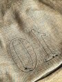 1.Weltkrieg, feldgrauer Überzug für eine Pickelhaube eines Angehörigen im bayrischen Feldartillerie Regiment 10. Ausführung ab 1916 mit grüner Nummer. Deutlich getragenes Stück
