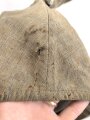 1.Weltkrieg, feldgrauer Überzug für eine Pickelhaube eines Angehörigen im bayrischen Feldartillerie Regiment 10. Ausführung ab 1916 mit grüner Nummer. Deutlich getragenes Stück