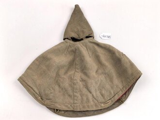 1.Weltkrieg, feldgrauer Überzug für eine Pickelhaube eines Angehörigen im Infanterie Regiment 111. Wendbare Ausführung , die andere Seite mit Manöverband. Deutlich getragenes Stück