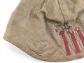 1.Weltkrieg, feldgrauer Überzug für eine Pickelhaube eines Angehörigen im Infanterie Regiment 111. Wendbare Ausführung , die andere Seite mit Manöverband. Deutlich getragenes Stück
