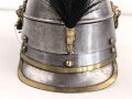 Bayern, Mannschaftshelm für Kürassiere Modell 1842 in der Trageweise bis 1864 ( Monogramm M für König Max II. ) Vor längerer Zeit gereinigtes Stück, das Innenfutter fehlt, sonst guter Gesamtzustand