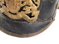 Bayern, Pickelhaube für Mannschaften der Infanterie. Kammerstück , die Vorderschirmnäht gelöst, sonst guter Gesamtzustand, ungereinuigt.