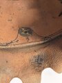 Bayern, Pickelhaube für Mannschaften der Infanterie. Kammerstück , die Vorderschirmnäht gelöst, sonst guter Gesamtzustand, ungereinuigt.