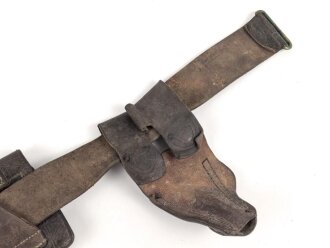 Frankreich, Koppel für Mannschaften mit zwei Patronentaschen Modell 1888 und Koppelschuh. Ungereinigt, guter Gesamtzustand