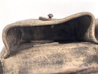Magazintasche Wehrmacht für K43 Magazine. Gelbes Ersatzmaterial. Deutlich getragenes, ungereinigtes Stück