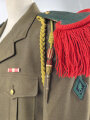 Frankreich Fremdenlegion, Uniformjacke von 1977 eines Angehörigen des 13. Regiments. Der Brustanhänger von Drago, alle Effekten zugehörig , guter Gesamtzustand