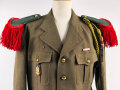 Frankreich Fremdenlegion, Uniformjacke von 1977 eines Angehörigen des 13. Regiments. Der Brustanhänger von Drago, alle Effekten zugehörig , guter Gesamtzustand