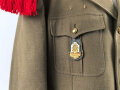 Frankreich Fremdenlegion, Uniformjacke von 1977 eines Angehörigen des 13. Regiments. Der Brustanhänger von Drago, alle Effekten zugehörig , guter Gesamtzustand