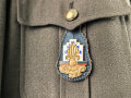 Frankreich Fremdenlegion, Uniformjacke von 1977 eines Angehörigen des 13. Regiments. Der Brustanhänger von Drago, alle Effekten zugehörig , guter Gesamtzustand