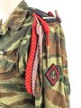 Frankreich, Tarnfeldbluse Modell 1947 eines Angehörigen der 11.Fallschirmjägerbrigade . Brustanhänger des 1. Fallschirmjägerregiments von DRAGO . Mit hoher wahrscheinlichkein so zusammengehörig, guter Gesamtzustand
