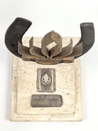 Frankreich Fremdenlegion, Erinnerungsgegenstand 2. Infanterieregiment. Höhe etwa 18cm. Ungereinigtes Stück