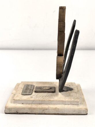 Frankreich Fremdenlegion, Erinnerungsgegenstand 2. Infanterieregiment. Höhe etwa 18cm. Ungereinigtes Stück