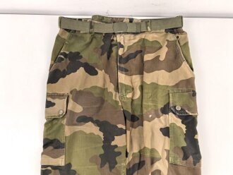 Frankreich Fremdenlegion, Tarnjacke und Hose eines Angehörigen der Feldgendarmerie. Ungereinigt